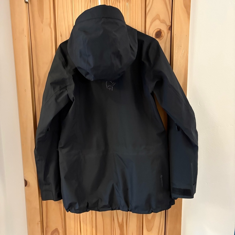 Norrona Lofoten Goretex Ski Jacket - Picture 6 of 7